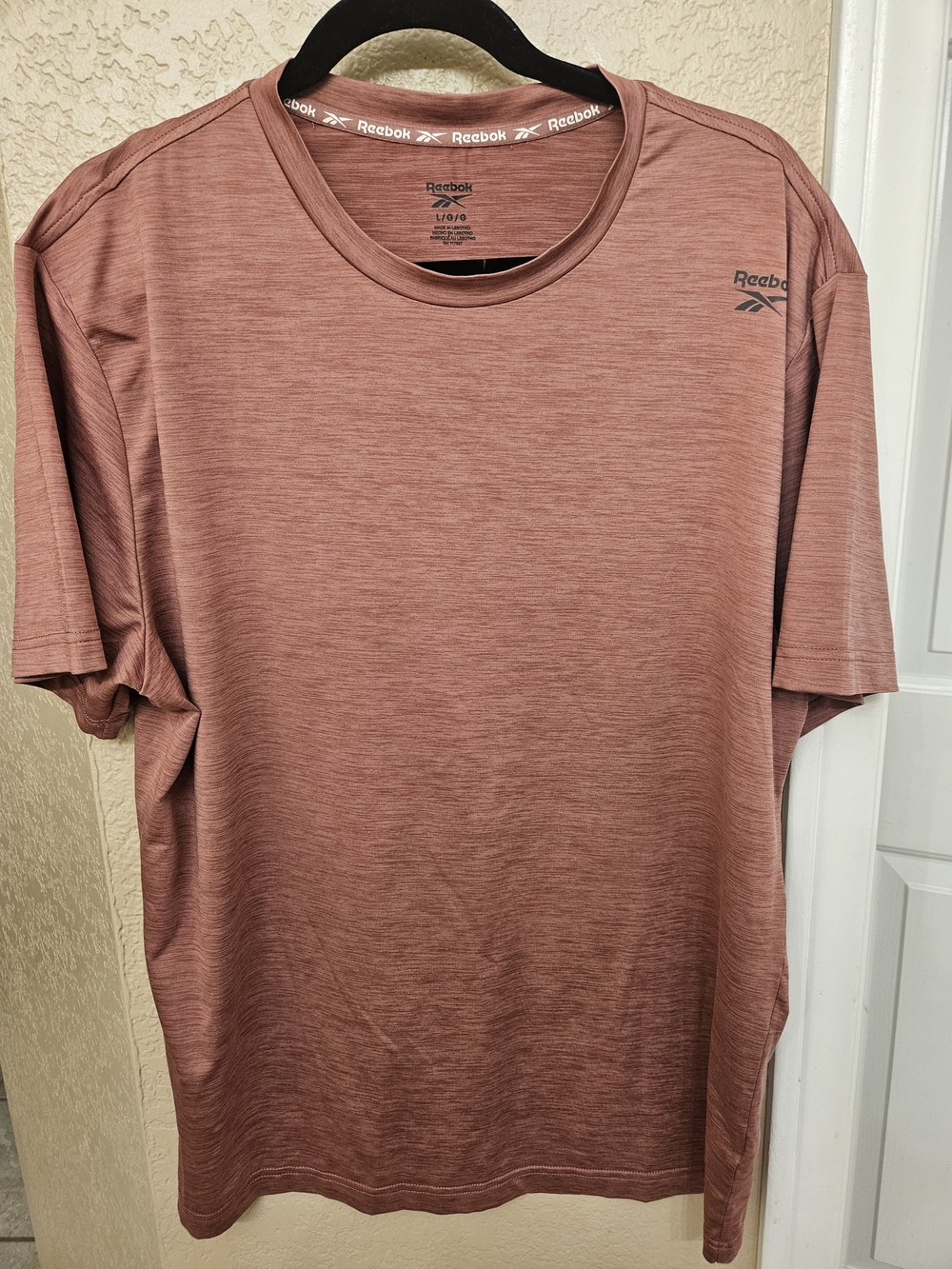Reebok Men's Short-Sleeve Performance Tee in Dusty Rose "L"
